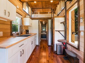 Fridge, stovetop - Magnolia Tiny Home - Hot Tub and Mountain Views (Wildwood)