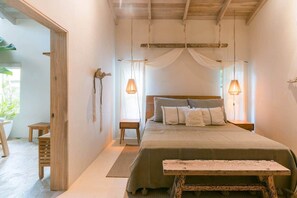 3 bedrooms, in-room safe, desk, free WiFi - Beachfront Designer Villa Steps to the Beach • Private Pool (Puntarenas Santa Teresa)