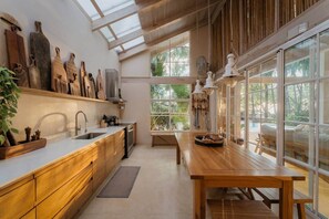 Fridge, microwave, oven, stovetop - Beachfront Designer Villa Steps to the Beach • Private Pool (Puntarenas Santa Teresa)