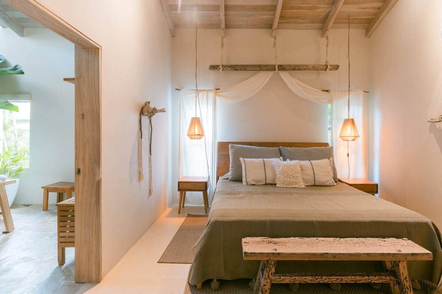 3 habitaciones, caja de seguridad en la habitación y escritorio 