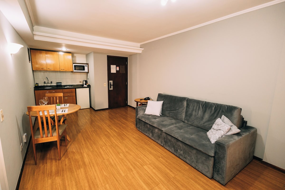 Apartamento superior | Área de estar | TV LED 39 polegadas com canais a cabo