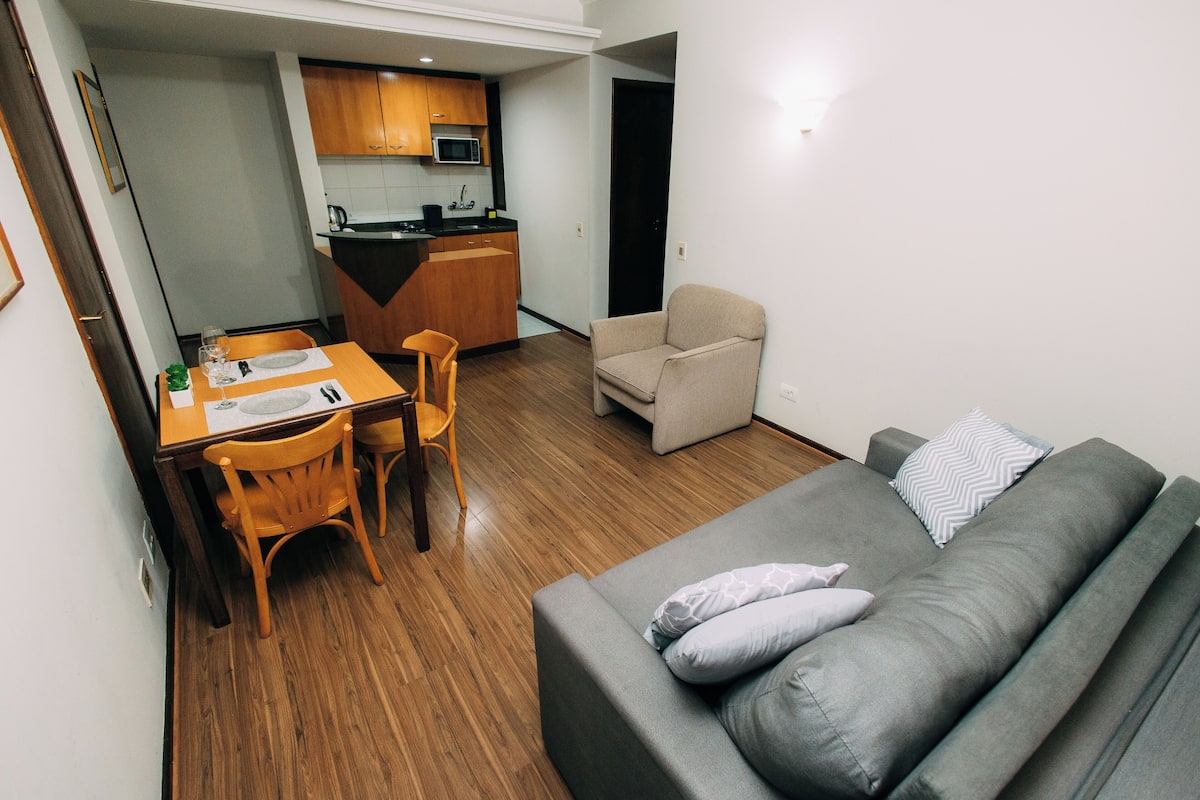 Apartamento superior | Área de estar | TV LED 39 polegadas com canais a cabo