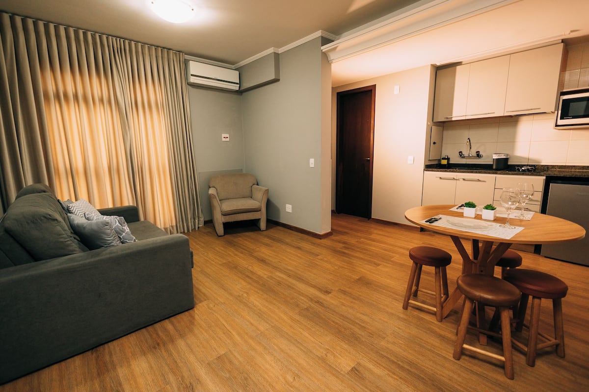 TV LED 39 polegadas com canais a cabo