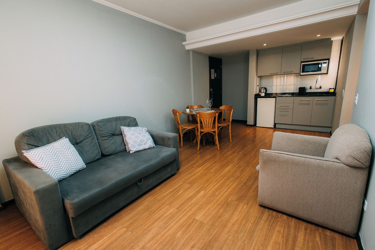 Apartamento superior | Área de estar | TV LED 39 polegadas com canais a cabo