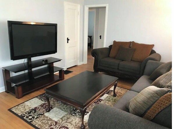 Smart TV, DVD player