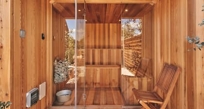 Powk Meadow Farmhouse - Luxury Cottages