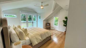 6 bedrooms, desk, iron/ironing board, WiFi