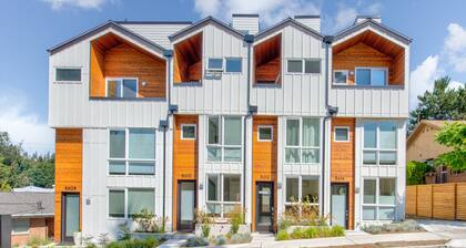 Cheerful 3-bedroom New Townhouse near UW/Seattle Children's with Free Parking