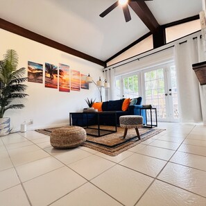 Apartamento familiar | 2 dormitorios, sistema de insonorización, tabla de planchar con plancha