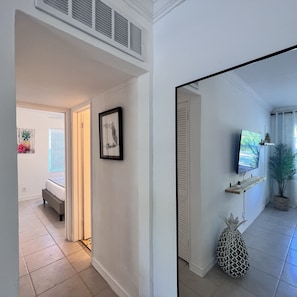 Comfort Apartment | 2 bedrooms, soundproofing, iron/ironing board, free WiFi - Coco Bay Condos (Fort Lauderdale)