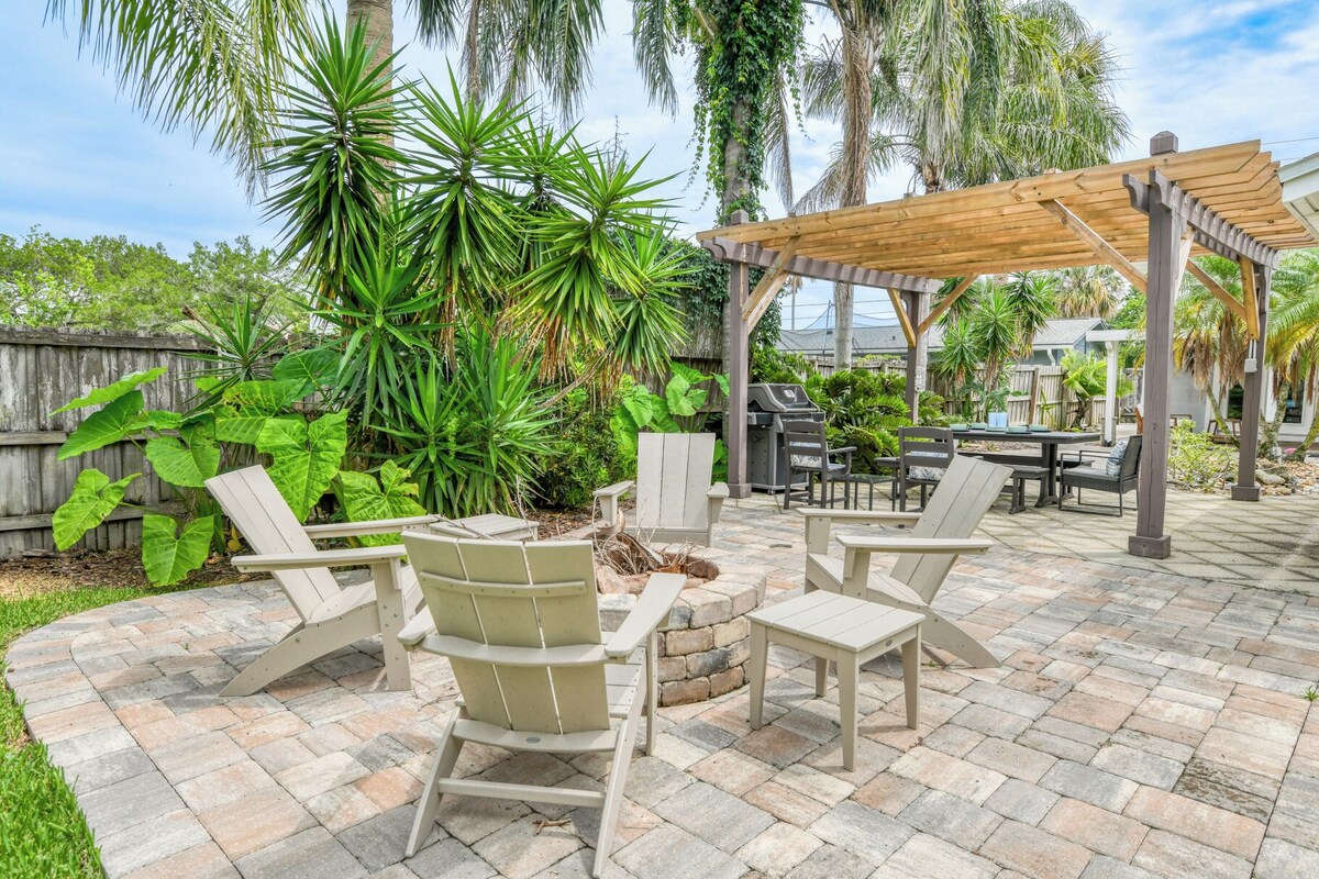 Photo 2 of Blue Heron - Amazing Backyard and Heated Pool, Near Beach & Historic Downtown