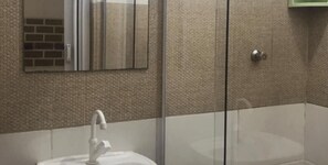 Studio | Badezimmer | Dusche, Regendusche