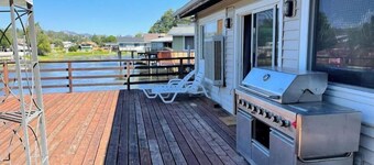 Fishing bungalow on the water w/private dock.