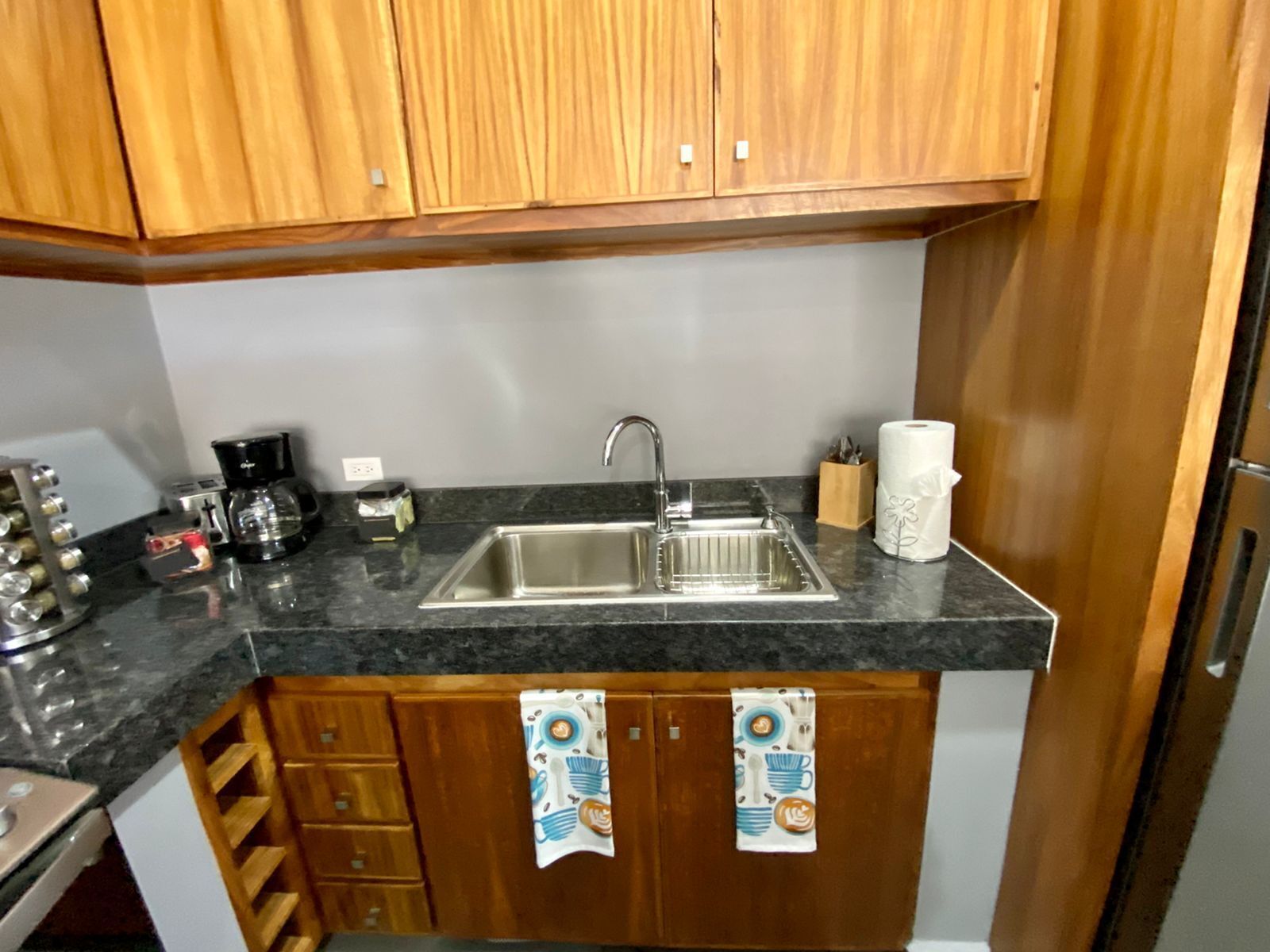 Apartamento Confort, 2 habitaciones, junto a la montaña | Cocina privada | Frigorífico grande, microondas, horno y cafetera o tetera