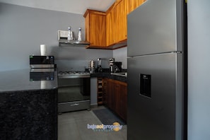Comfort Apartment, 2 Bedrooms, Mountainside | Private kitchen