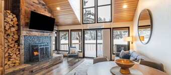 NEW Winter Rates! Amazing Views and Skiing!