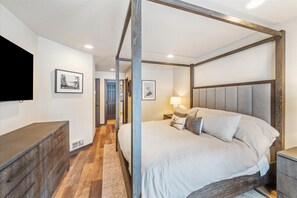 2 Schlafzimmer, Schreibtisch, Bügeleisen/Bügelbrett, kostenloses WLAN