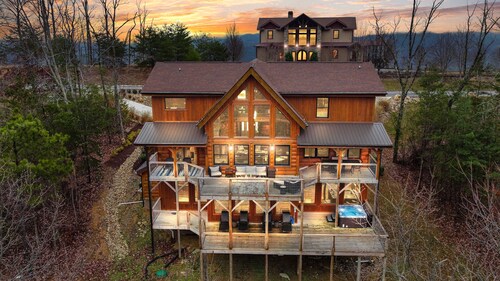 "Southern Falls" - Luxury Pool Cabin in The Summit at Bluff Mtn! Pickleball coming soon!