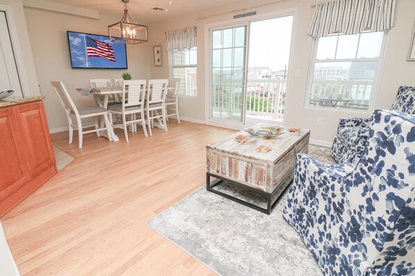 Smart TV, videojuegos y futbolito 