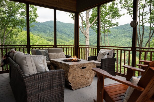 Property grounds - Breathtaking Views-Games-Cinema-SPA | Cardinal Ridge (Candler)