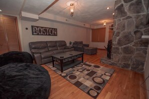 Living area - Best Location in Boston (Boston)