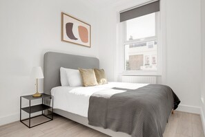 2 quartos, ferros/tábuas de passar roupa, Wi-Fi, roupa de cama
