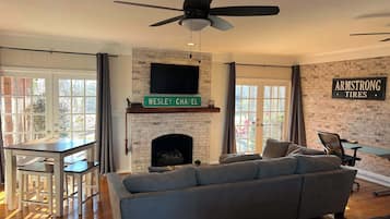 TV, fireplace, offices