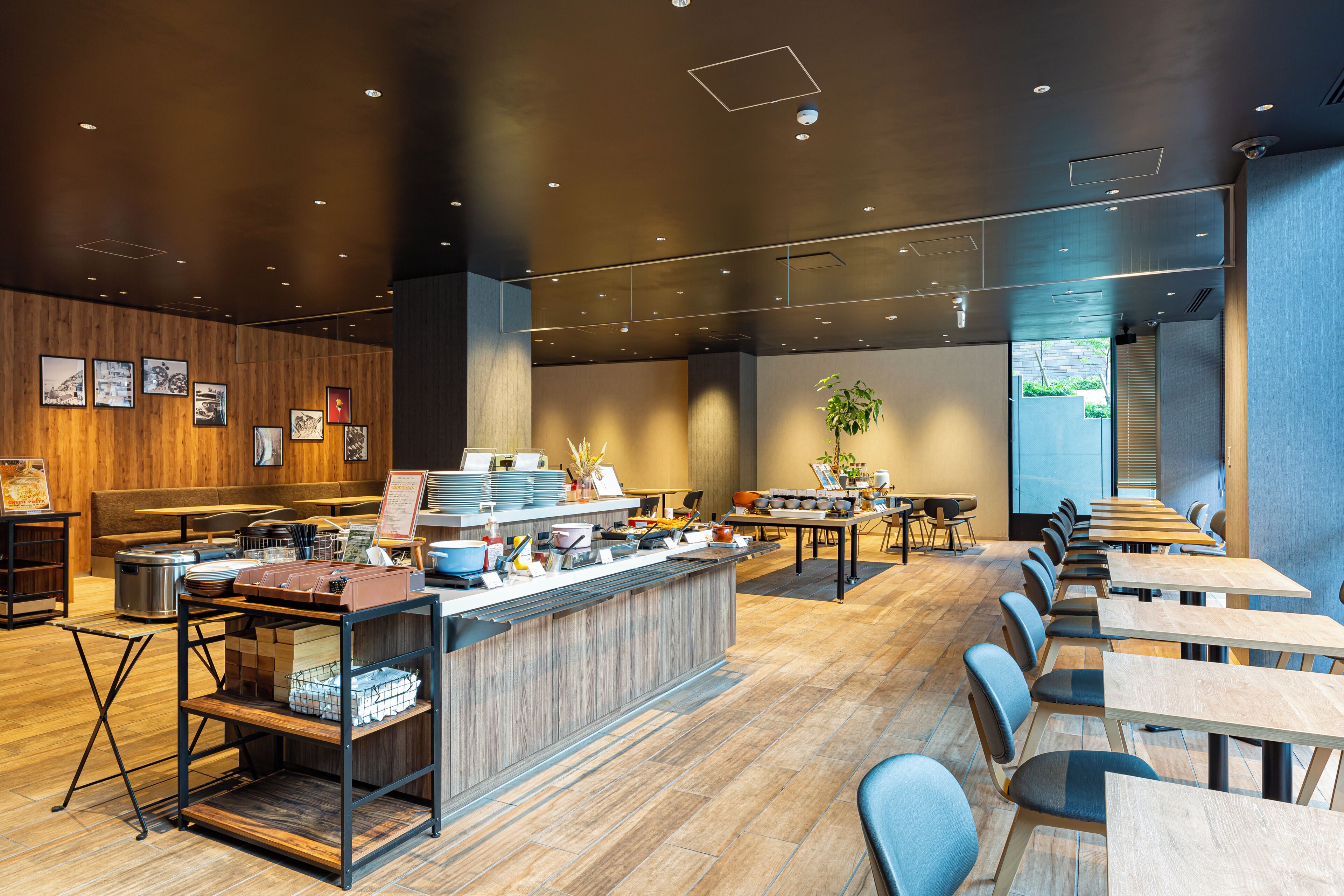 朝食 (ビュッフェ)、毎日提供 (1 名様 2200 JPY)