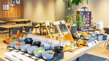 Daily buffet breakfast for a fee