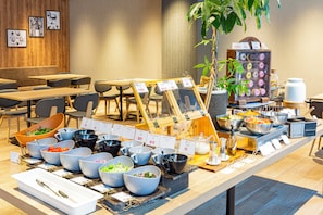 Daily buffet breakfast for a fee - Hotel Keihan Namba Grande (Osaka)