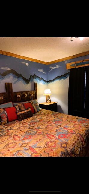 5 bedrooms, iron/ironing board, free WiFi, bed sheets