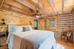 2 slaapkamers, een strijkplank/strijkijzer, wifi, beddengoed
