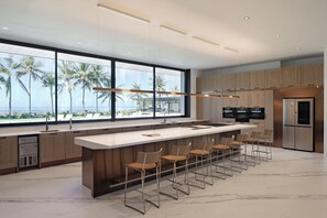 Luxury Villa, 6 Bedrooms | Shared kitchen facilities | Fridge, microwave, oven, stovetop - Saba Estate Luxury Villa Bali (Blahbatuh)