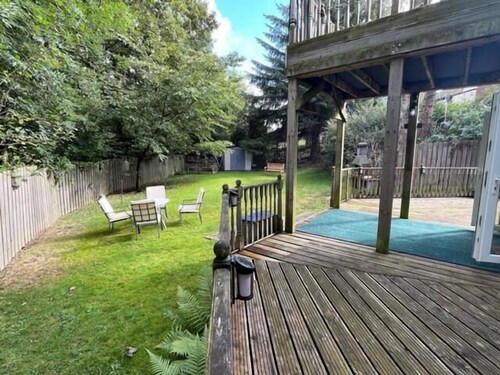 BlaydonBurn - Sleeps 4,5 - Parking - HotTub - Yard