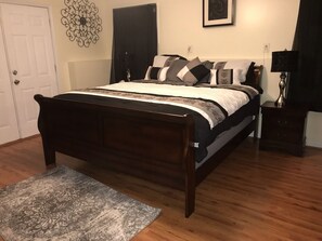 4 bedrooms, WiFi, wheelchair access