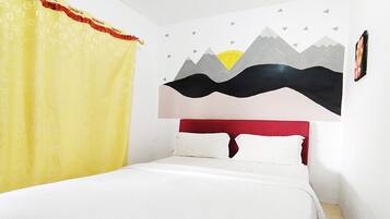 Standard-Doppelzimmer | Daunenbettdecken, Schreibtisch, Verdunkelungsvorhänge