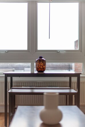 Leilighet | Spiseområde på rommet