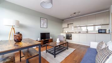 Apartment | Living area | 32-inch flat-screen TV with cable channels, TV