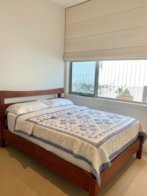 4 bedrooms, desk, iron/ironing board, WiFi