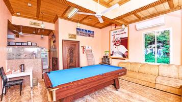 Children’s play area – indoor