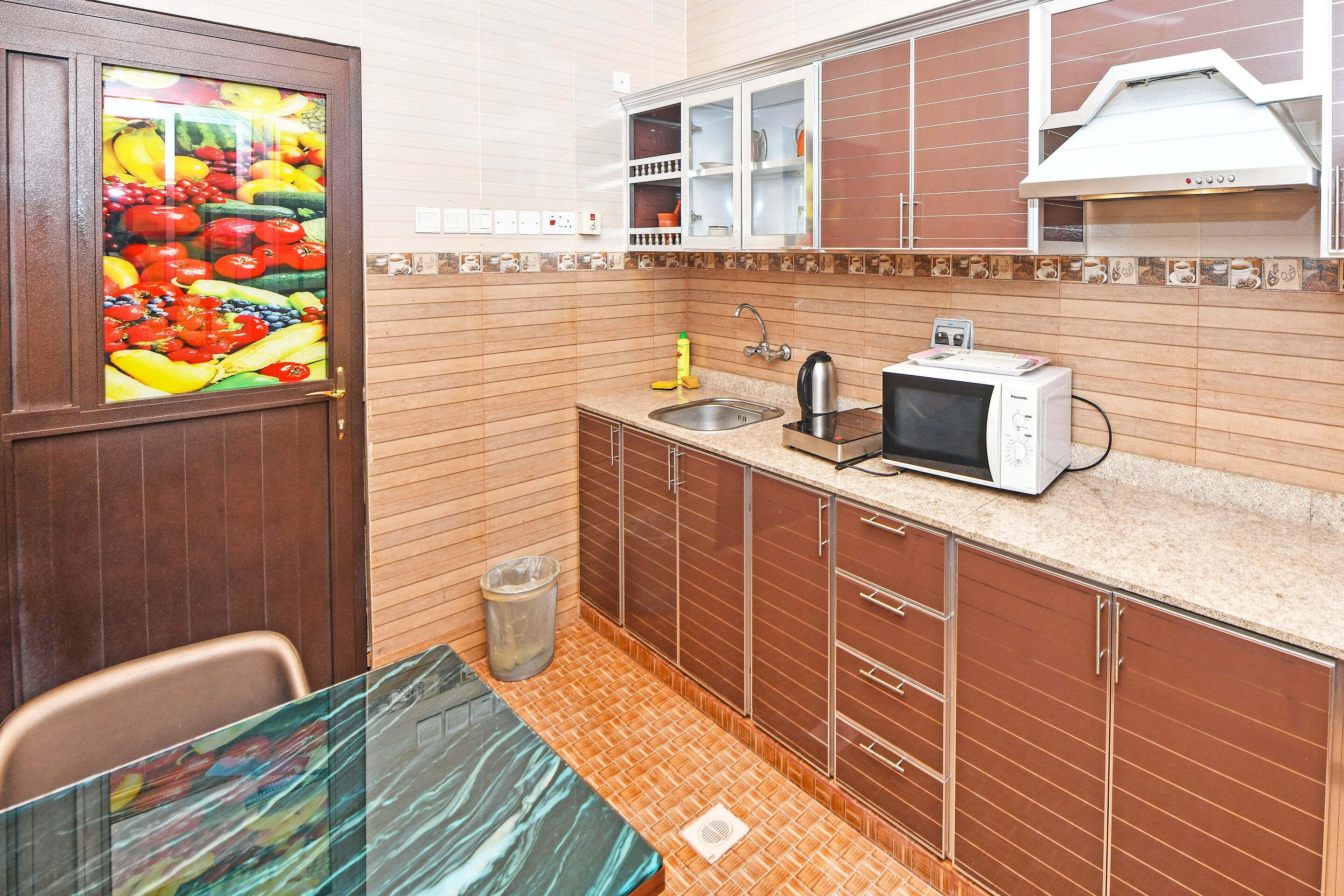 Family Room | Desk, free WiFi, bed sheets