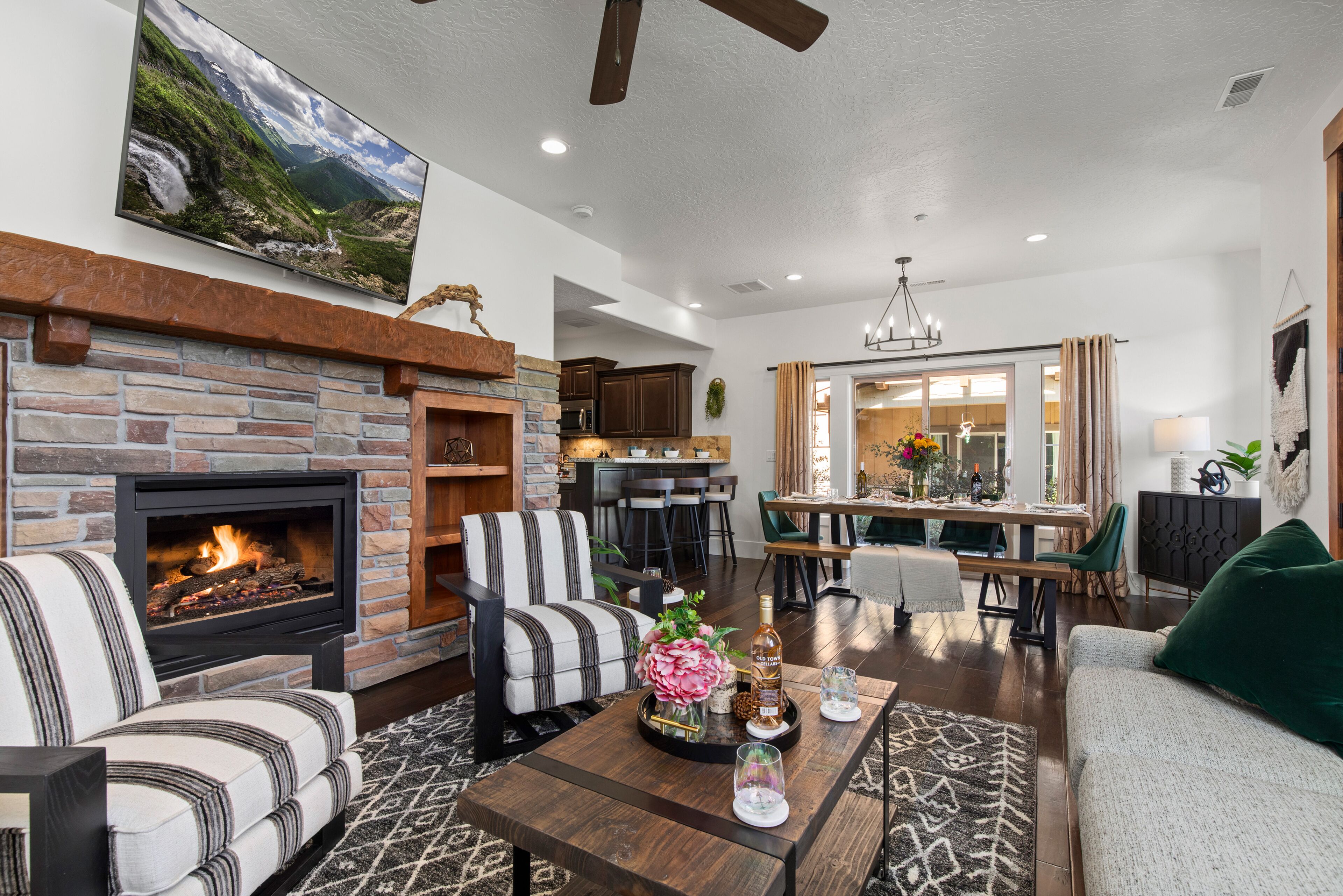 Great Location & Luxury Amenities—Hot Tub, Water Recreation! Park City Jordanelle 13392