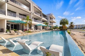 Outdoor pool - Luxury Oceanfront Penthouse Escape at O Condo 27 by Bocobay (Noord)