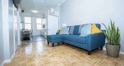 Bushwick • King Bed • Remote Office • 4 Beds • 20 Mins to Manhattan 24