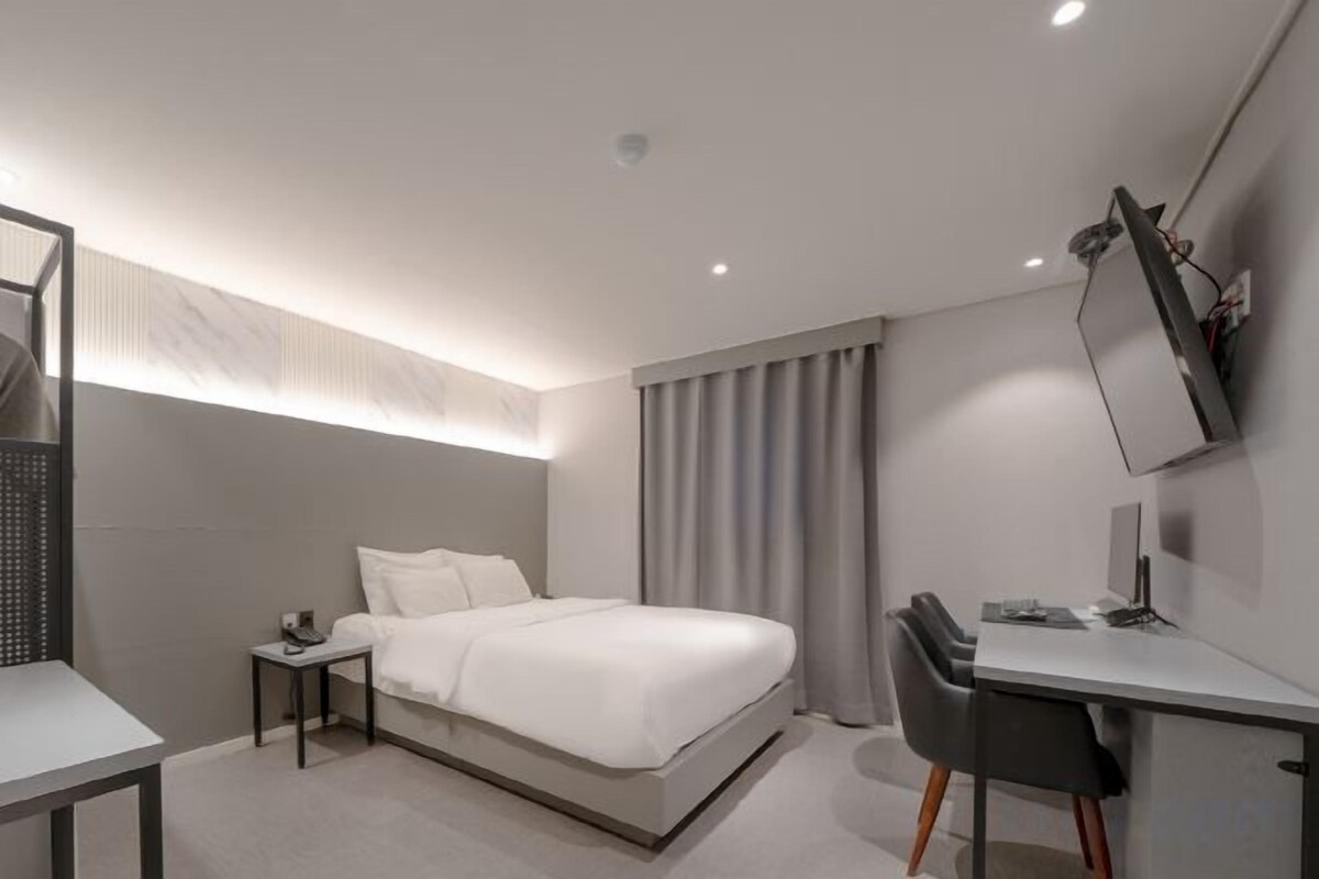 Wifi gratis, decoración individual, mobiliario individual y ropa de cama