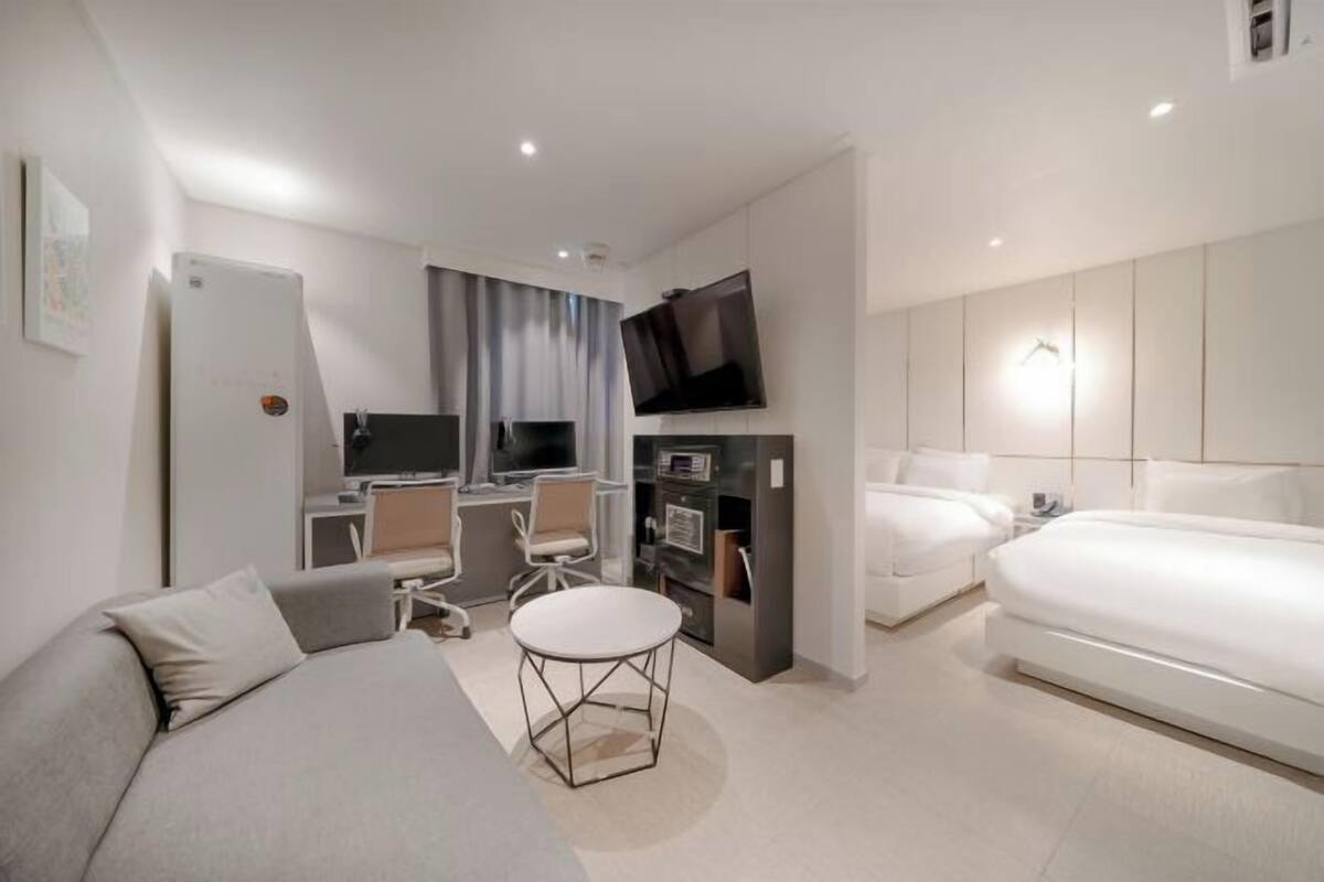 1 bedroom, individually decorated, individually furnished, free WiFi