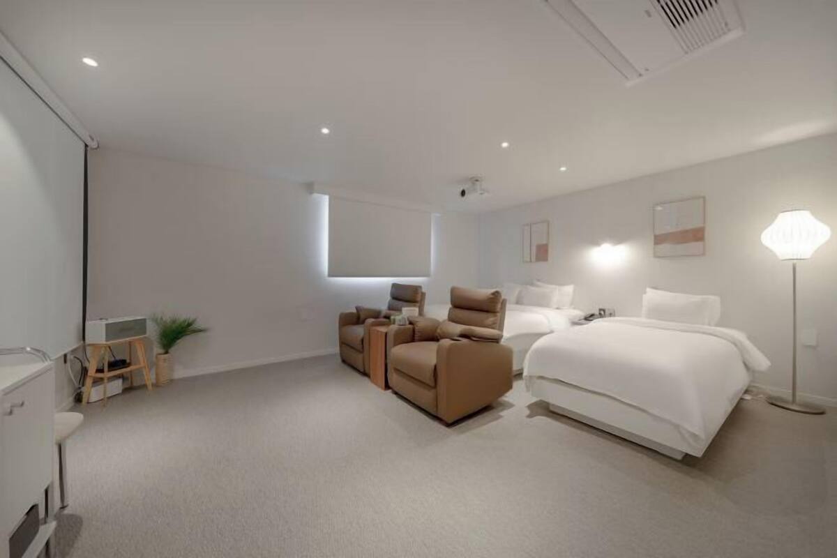 1 bedroom, individually decorated, individually furnished, free WiFi