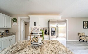 Interior - Spacious Sunshine Estate*Pool*Beaches*Near Springs (Spring Hill)