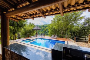 Outdoor pool - Putini Pousada e Hotel by OYO (Sao Roque)