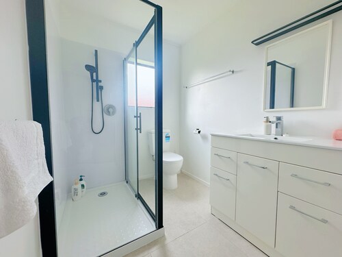 Perfect for Large group-Near Redwood Forest